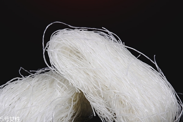 粉丝怎么炒好吃又简单,粉丝怎么炒好吃不粘锅 粉丝怎么炒好吃又简单,粉丝怎么炒好吃不粘锅