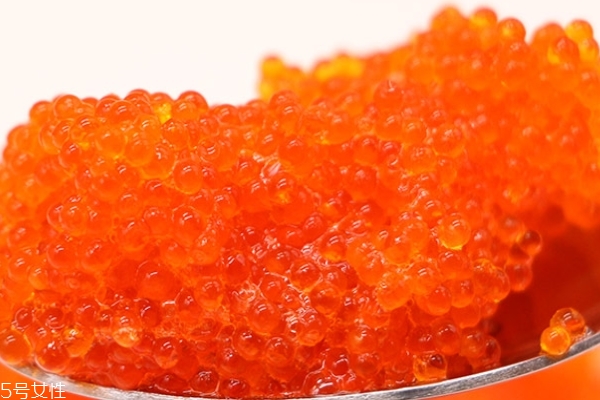 鱼子酱配什么酒,食用俄罗斯鱼子酱最好搭配什么酒