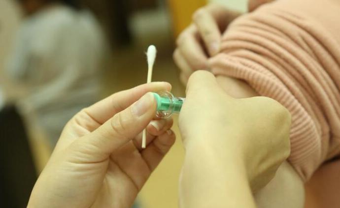 新冠疫苗对月经有影响吗(新冠疫苗对月经有影响吗,为什么推迟十天也没来)