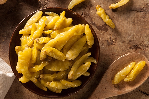 辣椒怎么腌制好吃又能放长时间,怎样腌制新鲜辣椒