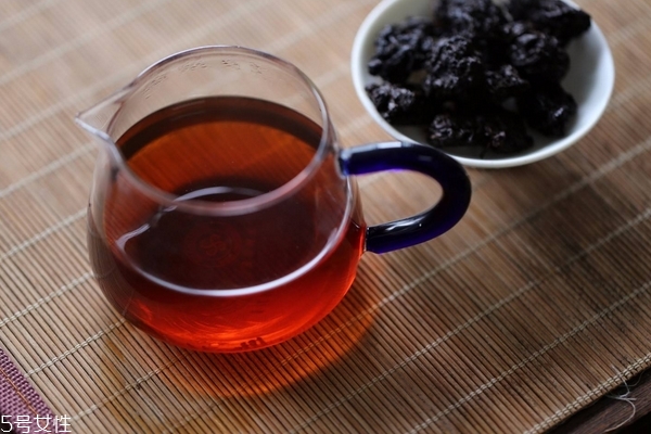 黑茶为什么有梗,黑茶为什么那么多茶梗