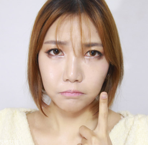 快速补妆技巧和步骤,怎么补妆的正确方法 快速补妆技巧和步骤,怎么补妆的正确方法