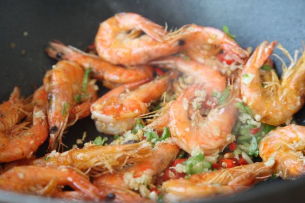 怎样做基围虾好吃又简单,基围虾怎么做比较好吃 怎样做基围虾好吃又简单,基围虾怎么做比较好吃