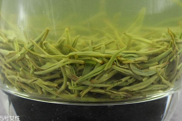 信阳毛尖是酸性还是碱性,信阳毛尖是凉性还是温性