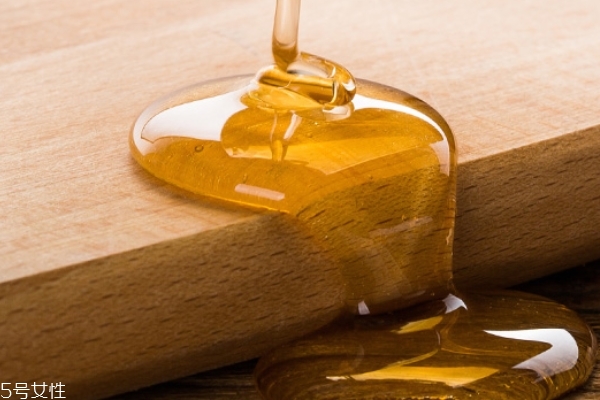 蜂蜜为什么甜,蜂蜜为什么甜的齁人 蜂蜜为什么甜,蜂蜜为什么甜的齁人