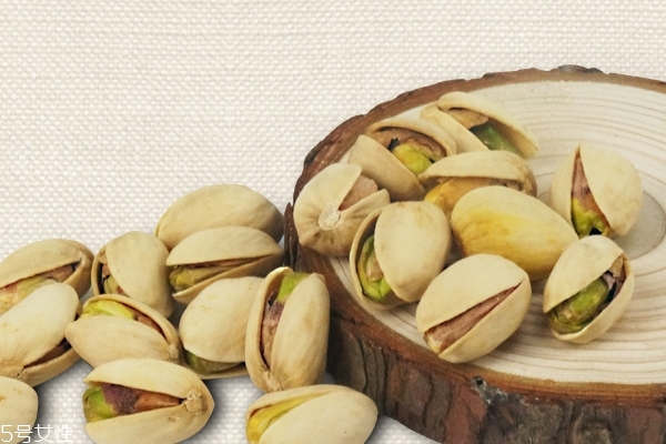 开心果为什么要漂白呢,开心果为什么要漂白染色 开心果为什么要漂白呢,开心果为什么要漂白染色