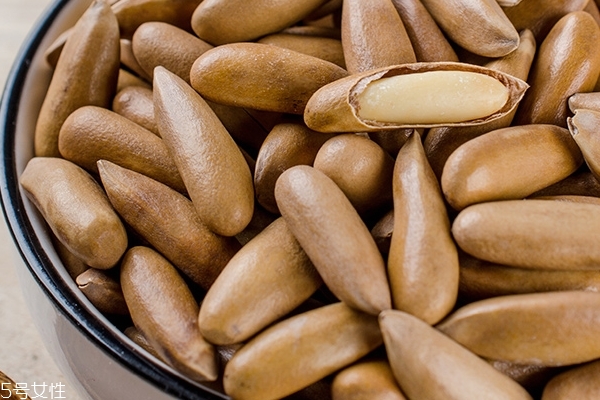 新鲜松子怎么保存能放多久,松子可以保存多久?