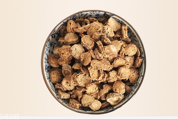 喝牛蒡茶上火吗,喝牛蒡茶上火要不要继续喝