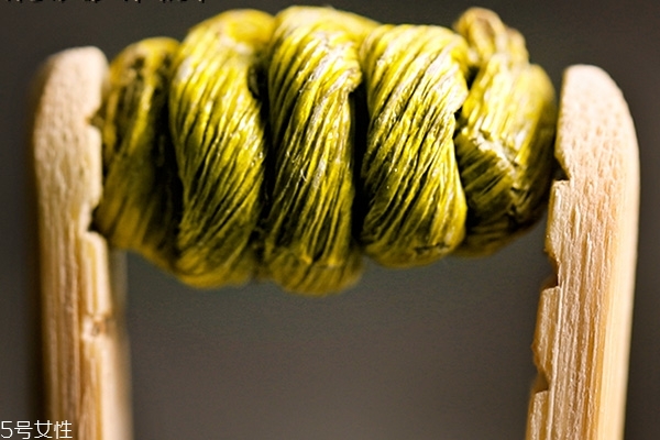 石斛是粗的好还是细的好,石斛大粒好还是小粒好 石斛是粗的好还是细的好,石斛大粒好还是小粒好