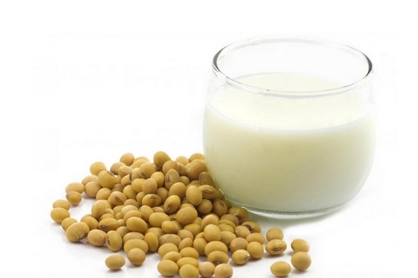 驼奶粉能和豆浆一起喝吗,豆奶饮料有营养吗