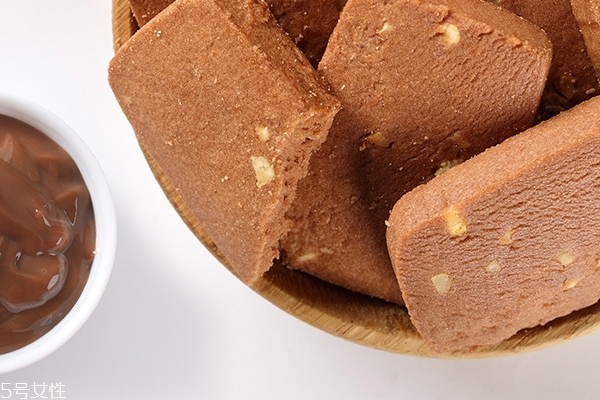 玛格丽特饼干可以用普通面粉吗,饼干能用普通面粉做吗