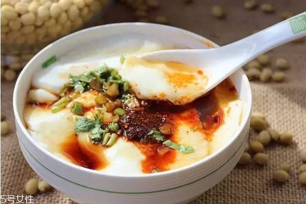 豆腐脑为什么出水 可能是这个原因,豆腐脑为什么出水多