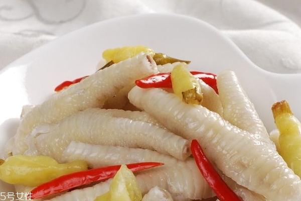 泡椒凤爪一般多少钱一斤,泡椒凤爪多少钱