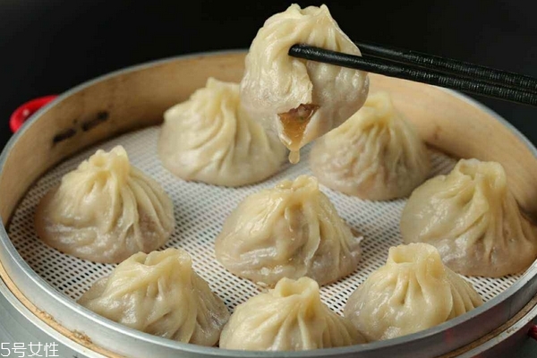 汤包可以用饺子皮吗,汤包可以用饺子皮包吗