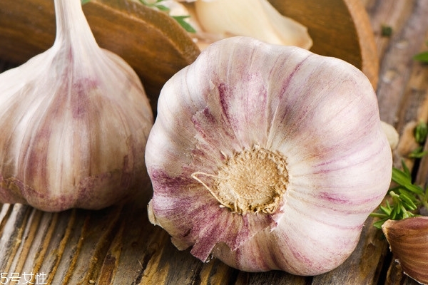 大蒜怎么泡最好吃做法,怎样泡大蒜好吃