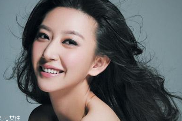 月抛美瞳含水量多少合适,日抛美瞳含水量越高越好吗 月抛美瞳含水量多少合适,日抛美瞳含水量越高越好吗