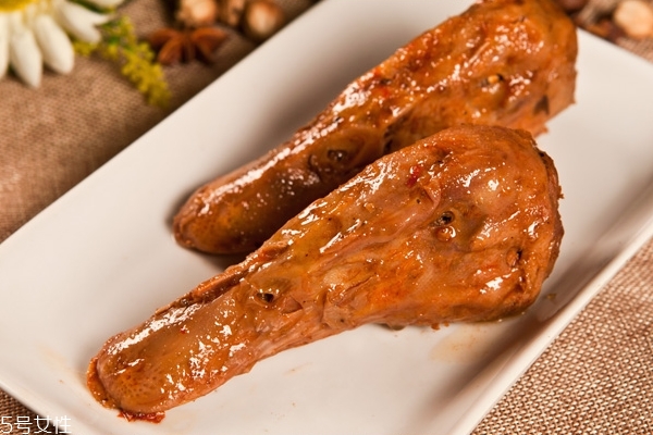 鸭头怎么做好吃又简单,卤鸭头怎么做