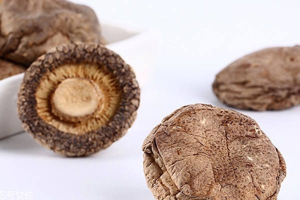 香菇为什么要去蒂,香菇要去蒂吗