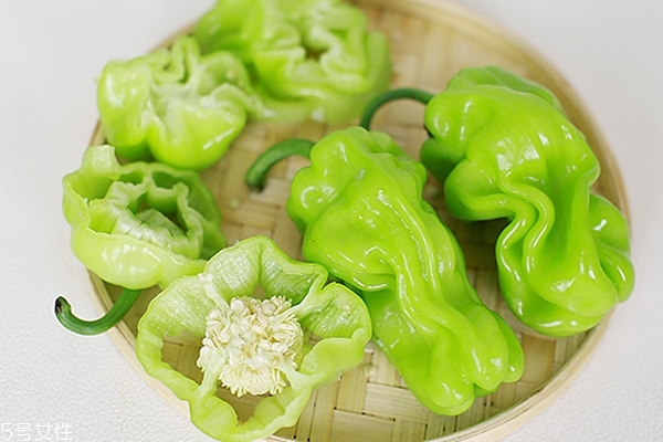 腌青椒怎么做,青椒怎么切丝