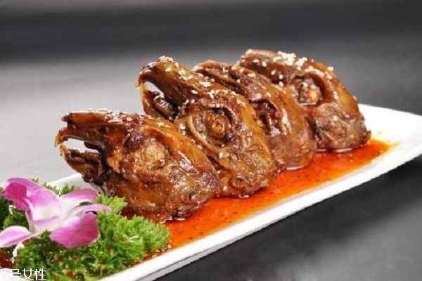 红烧鸭锁骨怎么做好吃窍门,鸭锁骨怎么做好吃最简单