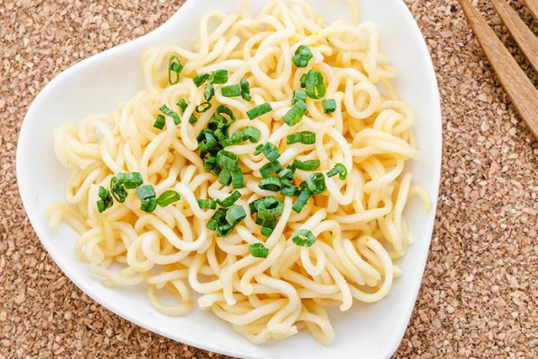 方便面哪个牌子好吃又健康,方便面真的不健康吗?