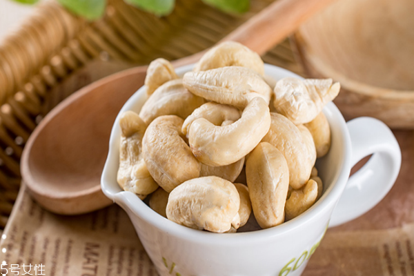 腰果发芽能吃吗,腰果头有小芽能吃吗