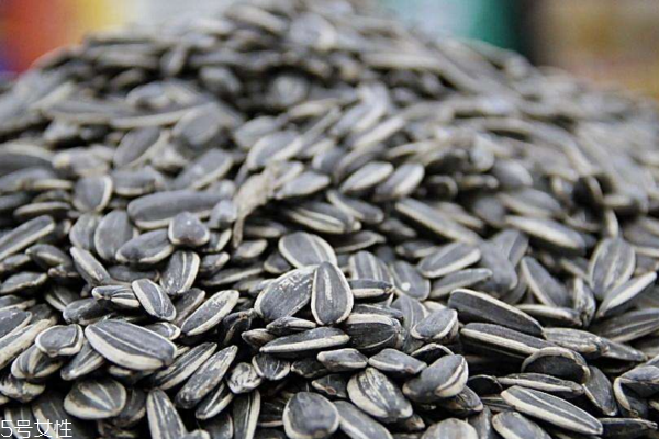 瓜子为什么上火,吃点瓜子就上火到底是什么原因 瓜子为什么上火,吃点瓜子就上火到底是什么原因