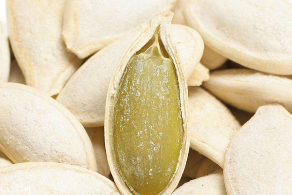 南瓜子一天吃多少合适治疗前列腺,南瓜子一天吃多少合适南瓜子一粒