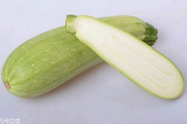 西葫芦为什么发苦,西葫芦为什么发苦 能吃吗 西葫芦为什么发苦,西葫芦为什么发苦 能吃吗