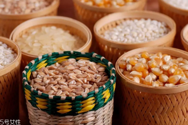 粗粮是碳水化合物吗?,粗粮是碳水化合物吗知乎