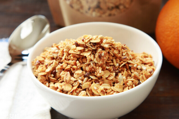 燕麦是碳水化合物吗,燕麦是碳水化合物吗燕麦片怎么吃