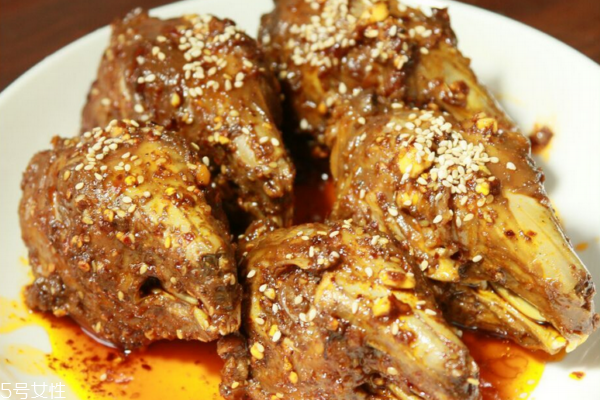 兔头怎么做好吃,兔头怎么吃图解