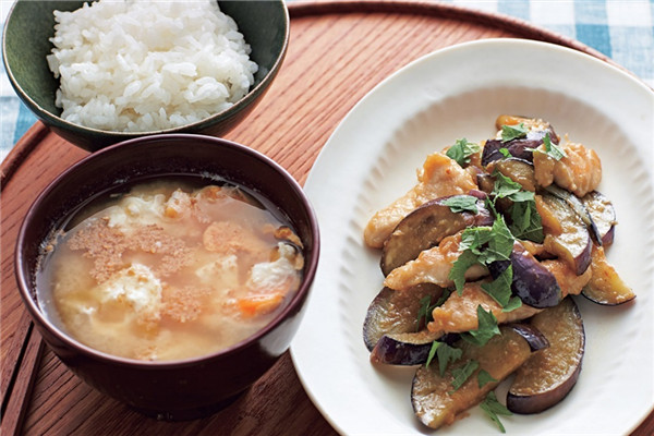 姜汁鸡的正宗做法,茄汁鸡肉的做法