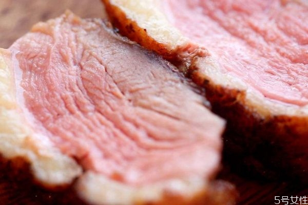 鸡肉鸭肉是红肉还是白肉,鸭肉是红肉还是白肉?