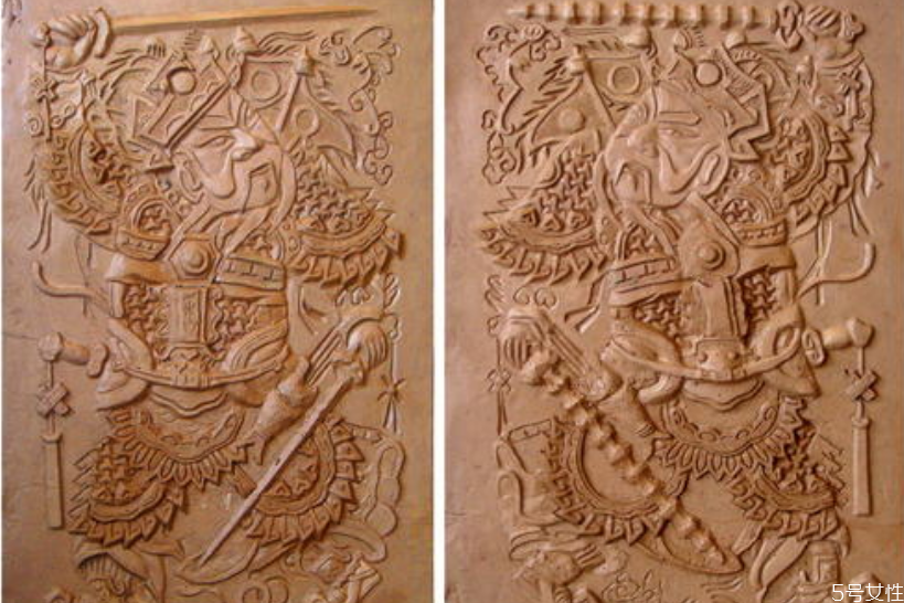 贴门神的讲究(贴门神的讲究什么时候)