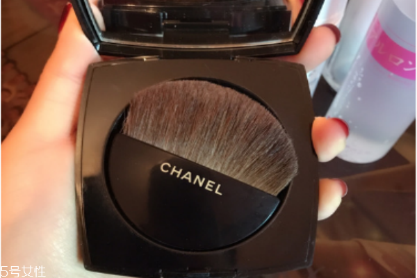 大门口福字怎么贴才对(大门口福字怎么贴才对) 大门口福字怎么贴才对(大门口福字怎么贴才对)