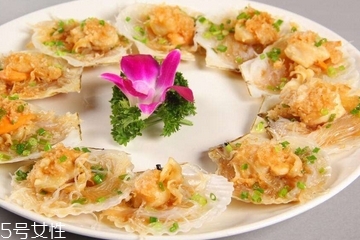 带黄的扇贝肉好吃吗,扇贝里面的红色的是不是黄能不能吃