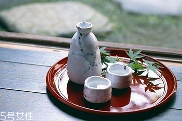 清酒是烧酒吗,烧酒跟清酒的区别