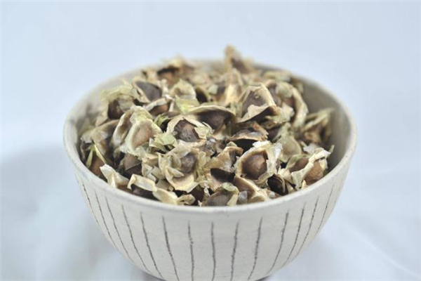 贴“福”字有何讲究(贴福字有何讲究)