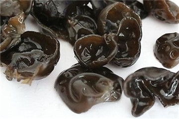 木耳和什么食物一起吃,木耳和什么一起吃减肥快