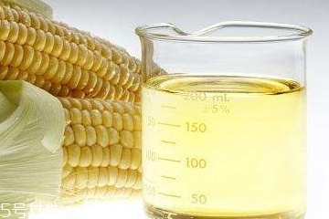 玉米油是色拉油吗,玉米油跟色拉油的区别 玉米油是色拉油吗,玉米油跟色拉油的区别