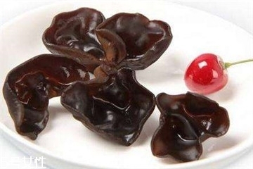 黑木耳能治便秘吗,黑木耳治便秘吗?