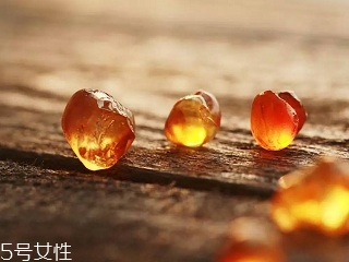 桃胶泡好了能放在冰箱里面吗,煮好的桃胶放冰箱可以放多久