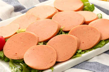 减肥时可以吃火腿肠吗,减肥期间可以吃火腿肠吗 火腿肠不宜多吃 减肥时可以吃火腿肠吗,减肥期间可以吃火腿肠吗 火腿肠不宜多吃