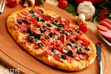 披萨里可以放什么水果和蔬菜,披萨用什么蔬菜