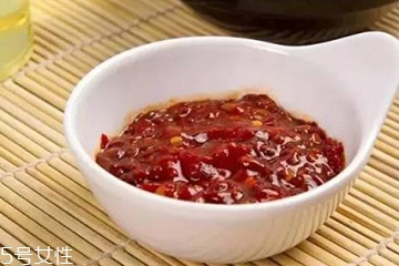 熬豆瓣酱怎么熬是最香的,豆瓣酱制作方法视频