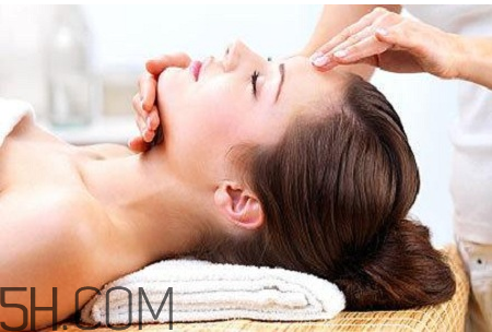 寒咳按摩治疗法(治疗寒咳的按摩方法)