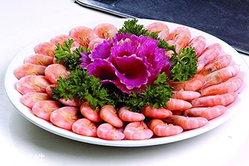北极虾和西红柿能一起吃吗?,北极虾和什么不能一起吃
