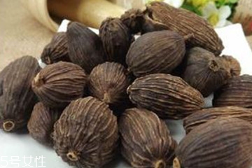 草果和肉蔻的区别和作用,草果和肉蔻的区别