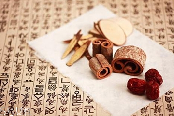 鸡血藤是发物吗,鸡血藤是干嘛的